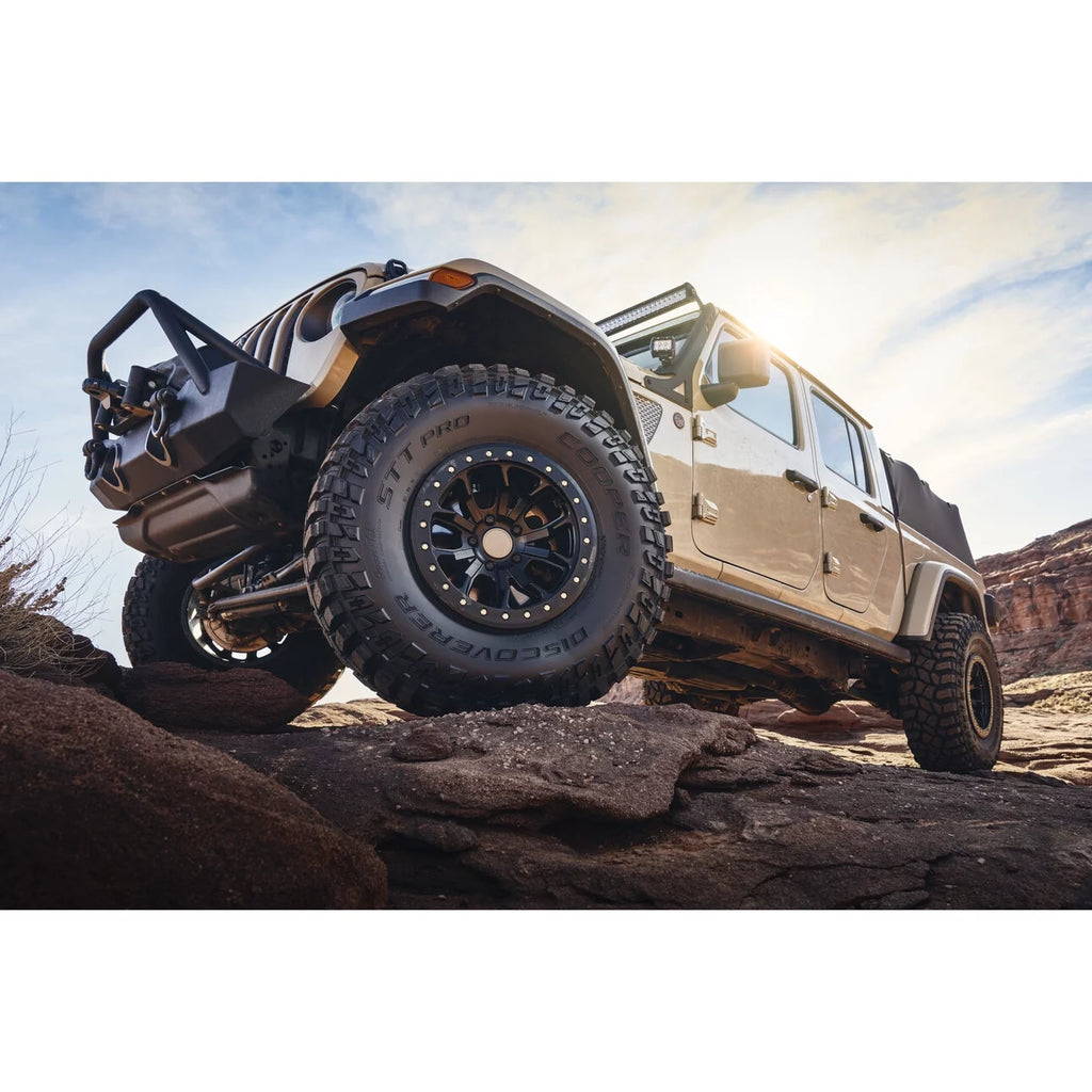 All-Season LT285/65R18 125Q Tire D46601