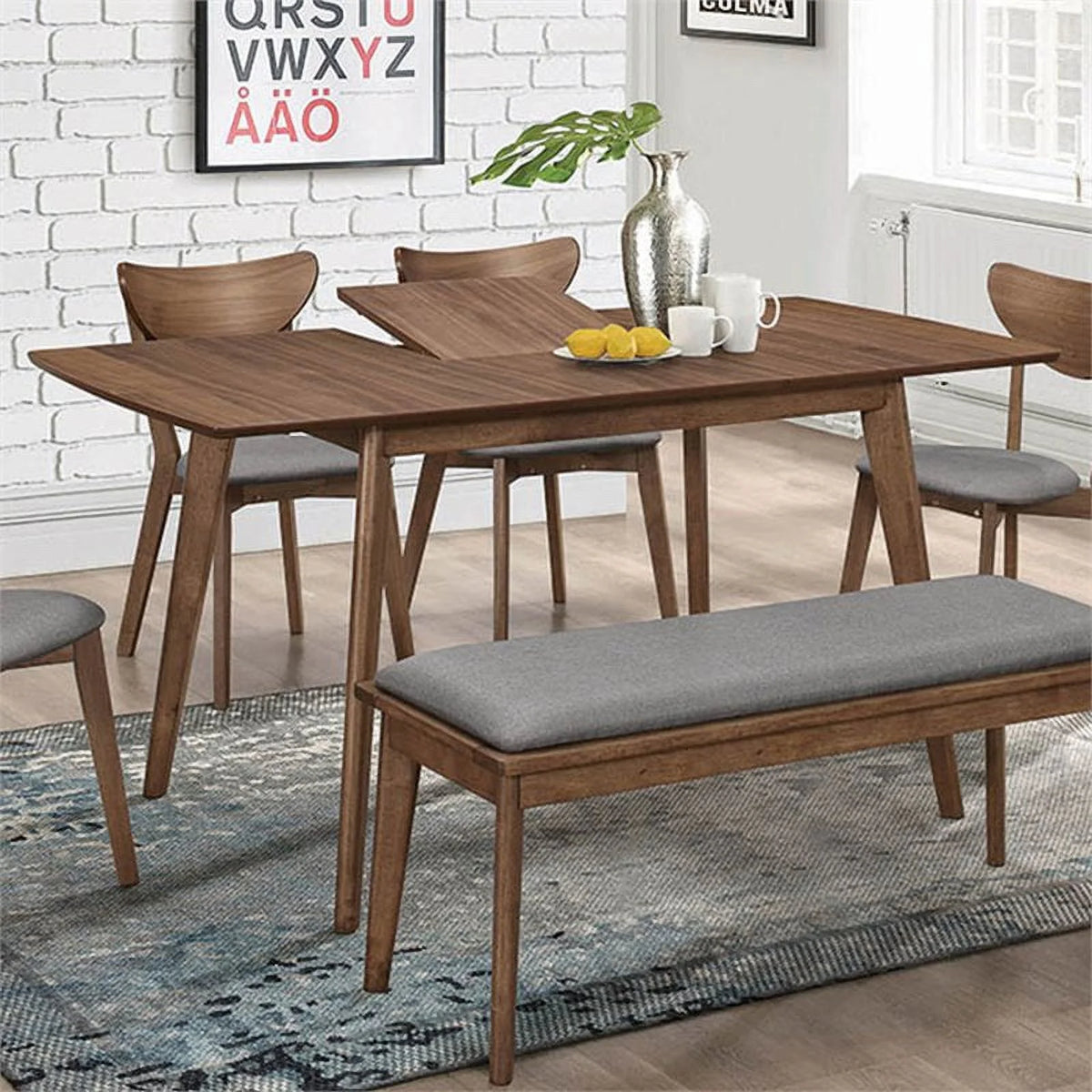 Extendable Dining Table in Natural Walnut T8962