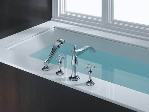 4-Hole Roman Tub with Hand Shower V105262