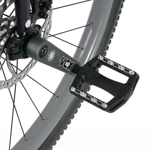 32 Black Unicycle H934