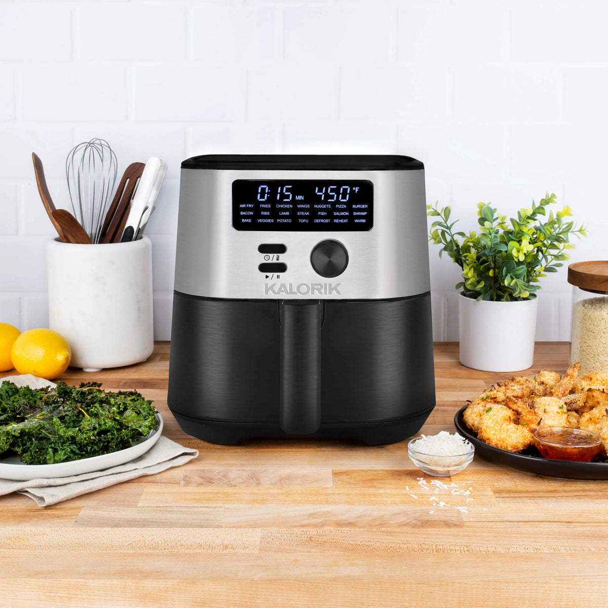 4 Quart Digital Air Fryer with 4 Accessories O4082